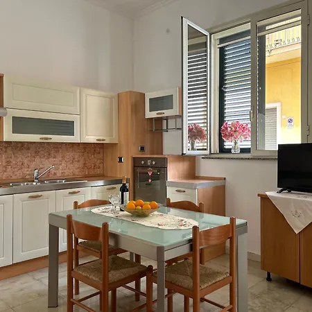 La Casa Di Nella Near The Sandy With Wi-fi Holiday home *