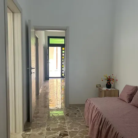 La Casa Di Nella Near The Sandy With Wi-fi Ferienhaus Avola